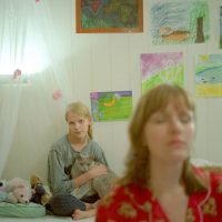 Anna-Stina Treumund (1982-2017). Gerda. Sarjast „Unejutud". 2005-2006. Magamistoalamp. Kunstniku perekonna kogu